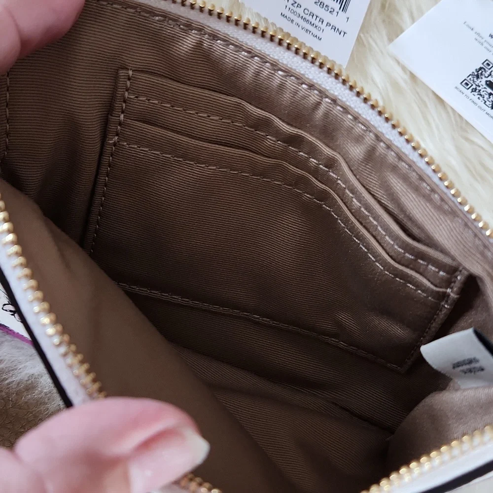 NWT Coach Corner Zip Critter Print Wristlet Wallet 🐞🦋🪲♥️🎁 - Picture 9 of 12